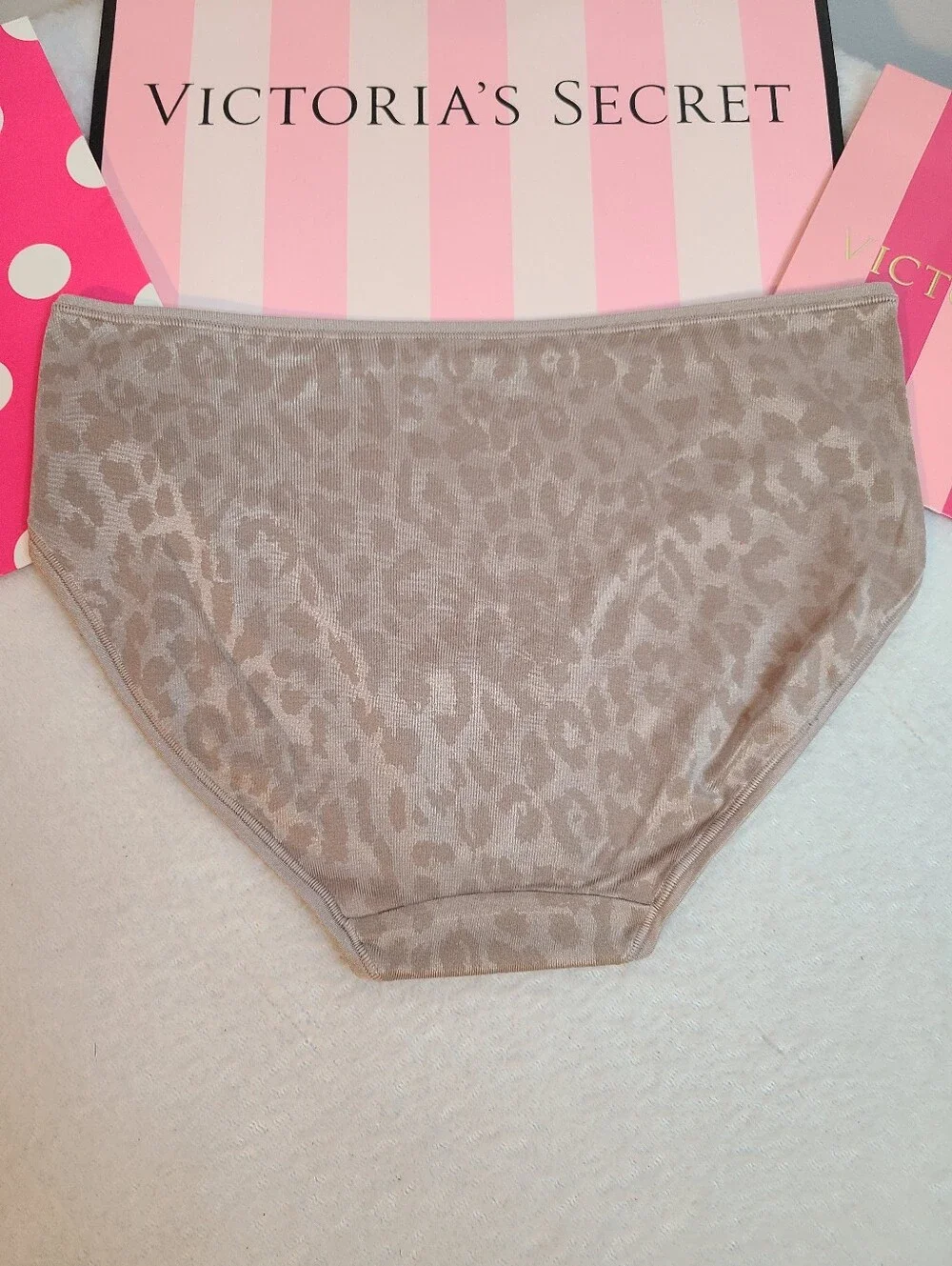 Y2K Victoria's Secret Fabulous Satin Classic Hiphugger Panty Size Lg Leopard